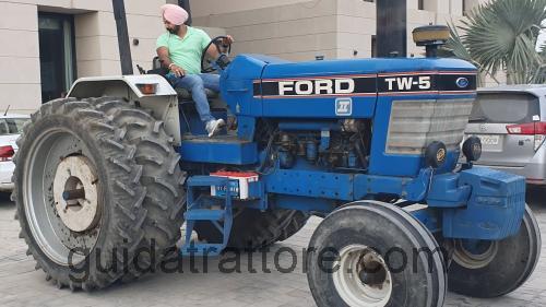 Ford TW-5 recensioni e scheda tecnica
